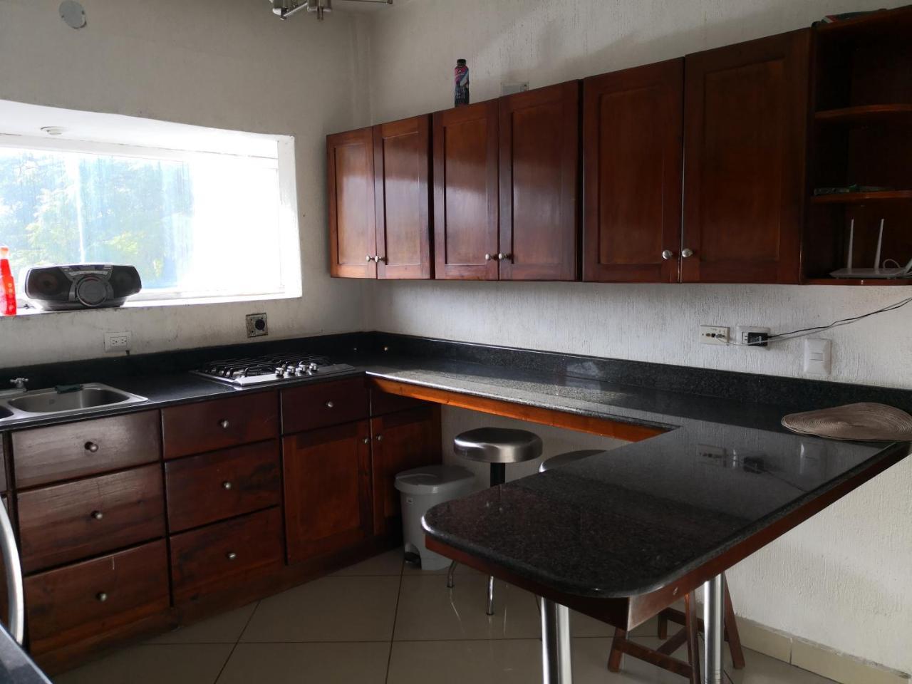 Apartamentos Comodos Cerca Del Aeropuerto Guatemala-Stadt Exterior foto